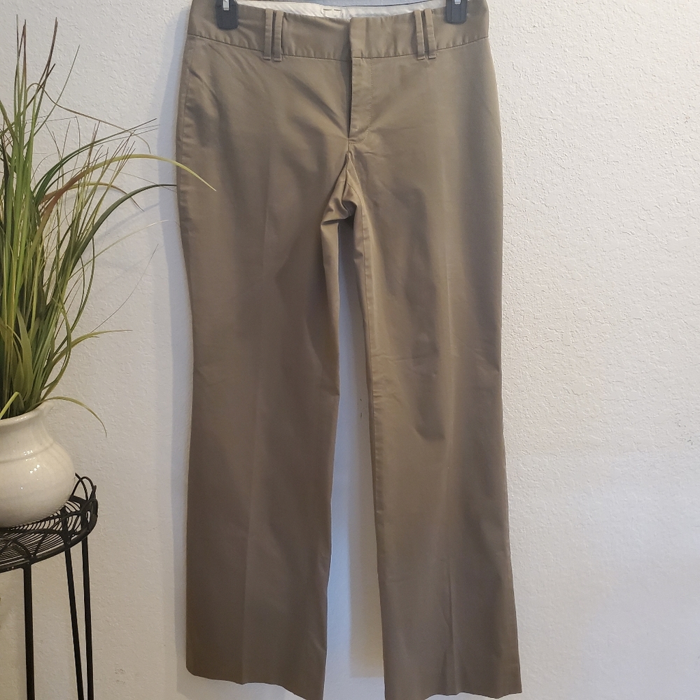 Size 8 Banana Republic contoured fit dress pants